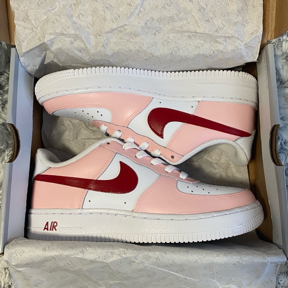 Custom Valentine’s Air Force 1 red pink - Picture 7 of 7